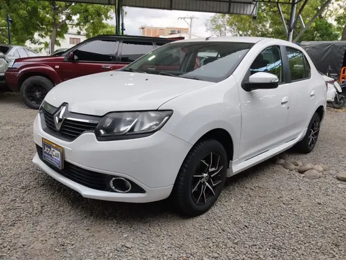 Renault Logan 2017 - $38.900.000 | Rival
