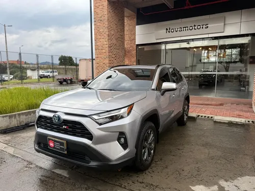 Toyota RAV4 2024 - $199.000.000 | Rival