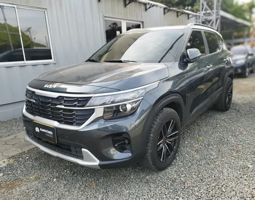 Kia Seltos 2022 - $102.000.000 | Rival