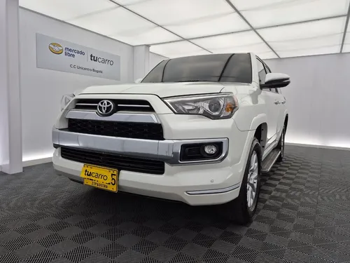 Toyota 4Runner 2024 - $333.000.000 | Rival