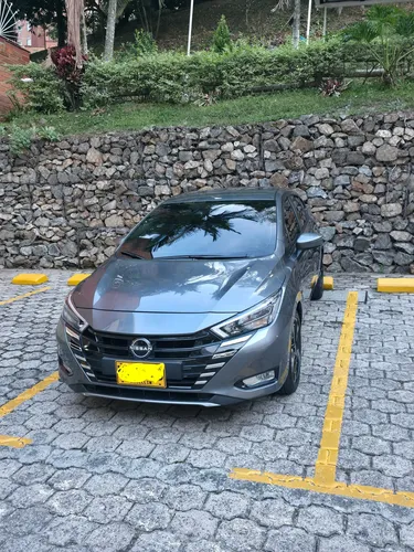 Nissan Versa 2025 - $84.000.000 | Rival