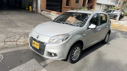 Renault Sandero 2016 - $36.900.000 | Rival