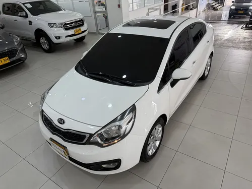 Kia Rio 2014 - $43.900.000 | Rival