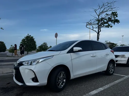 Toyota Yaris 2024 - $60.900.000 | Rival