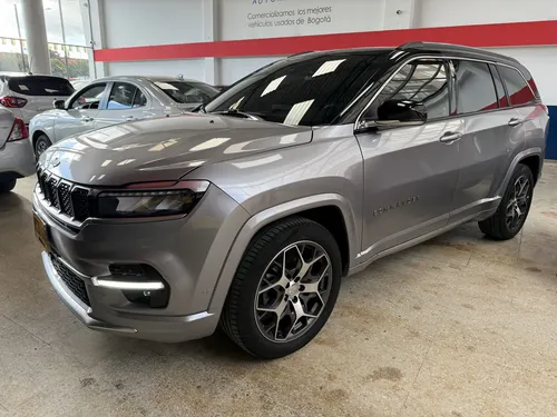 Jeep Commander 2024 - $134.990.000 | Rival