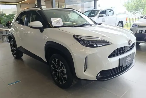 Toyota Yaris Cross 2027 - $125.900.000 | Rival