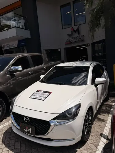 Mazda 2 Sport 2023 - $74.900.000 | Rival