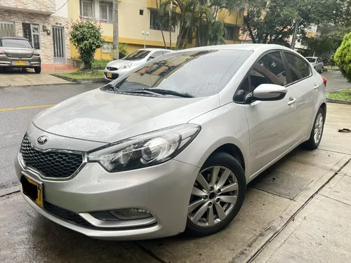 Kia CERATO PRO 2015 - $49.999.900 | Rival