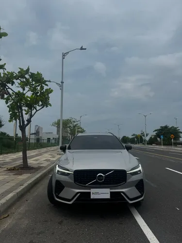 Volvo XC60 2019 - $85.900.000 | Rival