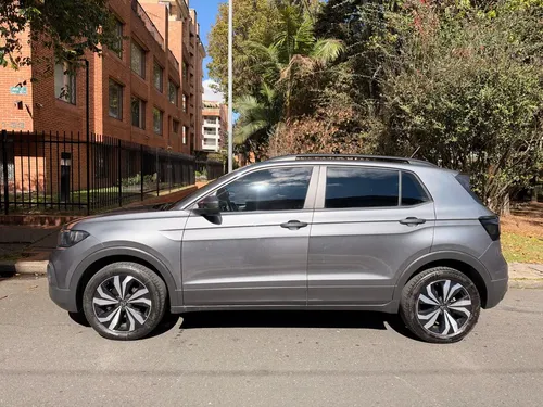 Volkswagen T-Cross 2022 - $75.000.000 | Rival