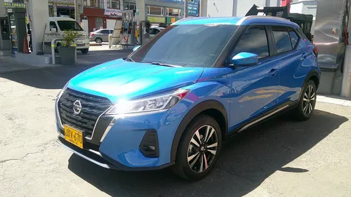 Nissan Kicks 2022 - $77.000.000 | Rival