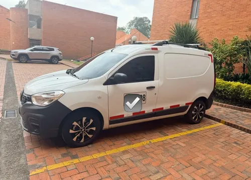 Renault Kangoo 2023 - $63.000.000 | Rival