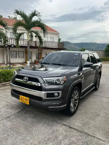 Toyota 4Runner 2019 - $195.000.000 | Rival