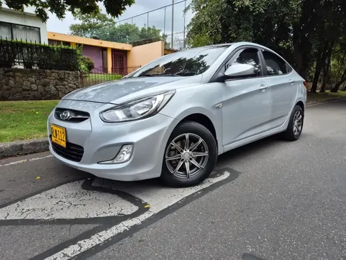 Hyundai Accent 2012 - $41.900.000 | Rival