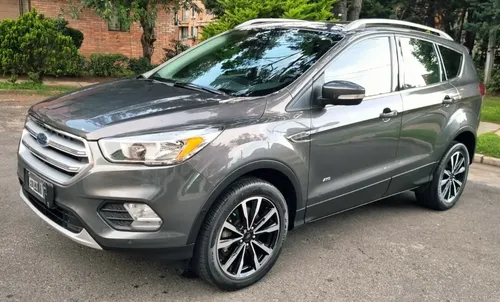Ford Escape 2017 - $62.000.000 | Rival
