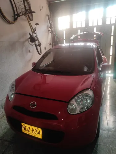 Nissan March 2013 - $34.500.000 | Rival