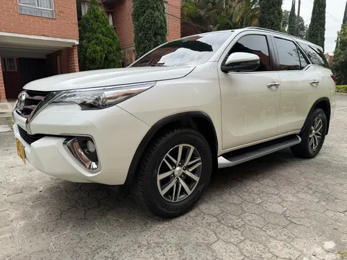 Toyota Fortuner 2019 - $235.000.000 | Rival