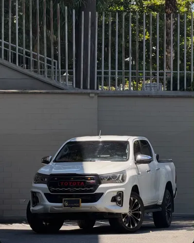 Toyota Hilux 2020 - $218.000.000 | Rival