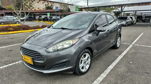 Ford Fiesta 2016 - $35.000.000 | Rival
