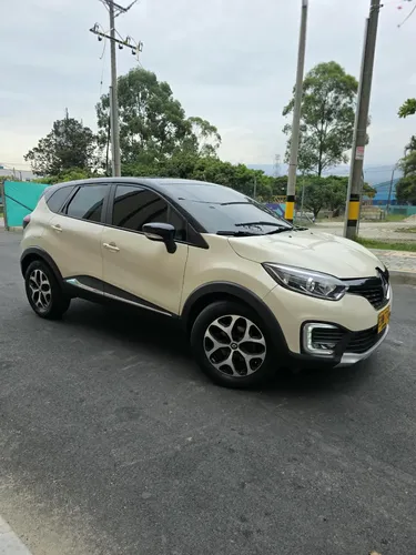Renault Captur 2018 - $50.500.000 | Rival