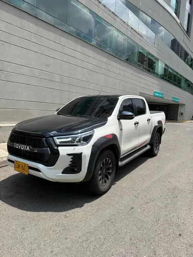 Toyota Hilux 2022 - $295.000.000 | Rival