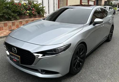 Mazda 3 2023 - $92.900.000 | Rival