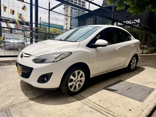 Mazda 2 2013 - $38.500.000 | Rival